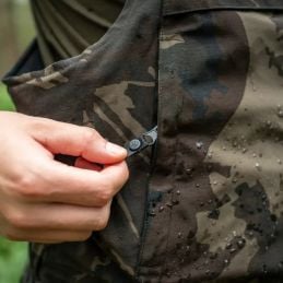 Nash ZT Helluva Waterproof Bib and Brace Camo M
