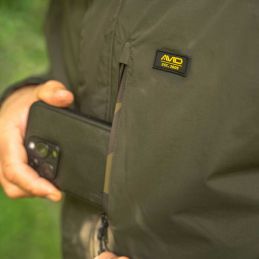 Avid Carp Revolve Waterproof Suit Taille L – Combinaison imperméable légère deux pièces | CarpeConnect