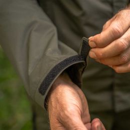Avid Carp Revolve Waterproof Suit Taille XXL – Combinaison imperméable légère deux pièces | CarpeConnect