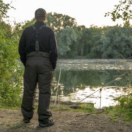 Avid Carp Arctic-Series 2-Piece Thermal Suit Taille XXXXL – Combinaison thermique imperméable | CarpeConnect