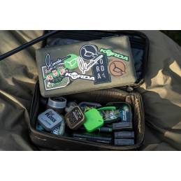 Korda Compac 140 Tackle Pouch Dark Kamo – Pochette rangement carpe | CarpeConnect