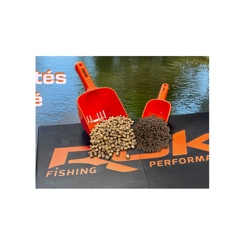 Rok Slotted Bait Spoon Taille L | Pelle d'Amorçage Carpe | CarpeConnect