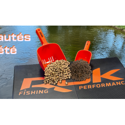 Rok Slotted Bait Spoon Taille L | Pelle d'Amorçage Carpe | CarpeConnect