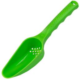 Korda Bait Scoop pelle d’amorçage pour carpe, spod mix, pellets et particules – disponible sur CarpeConnect.com.